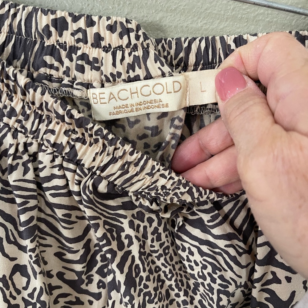 Tiered midi skirt with elastic waist.  Size L - Picture 2 of 6